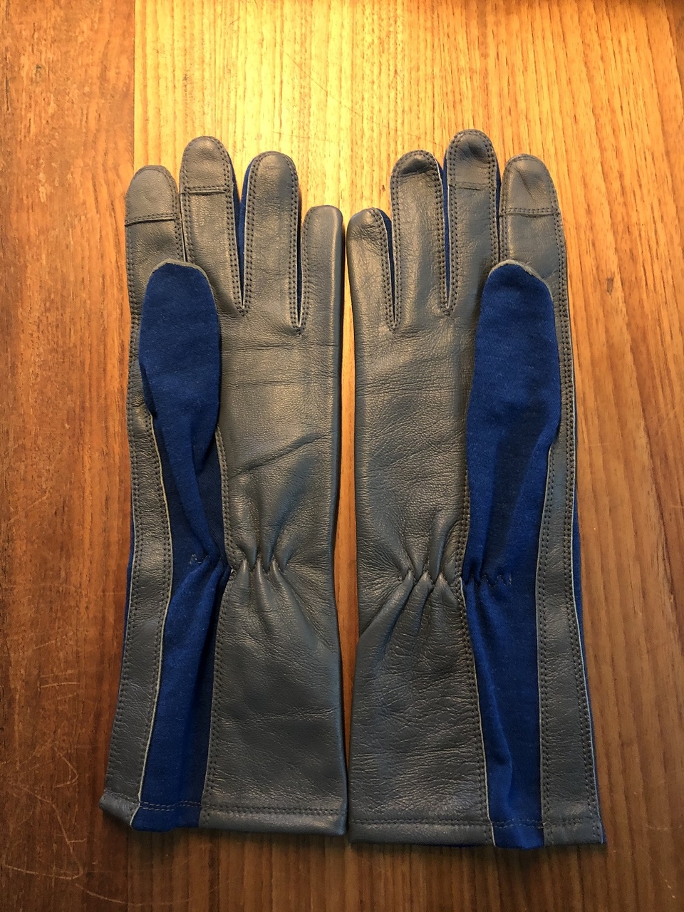 tan military gloves