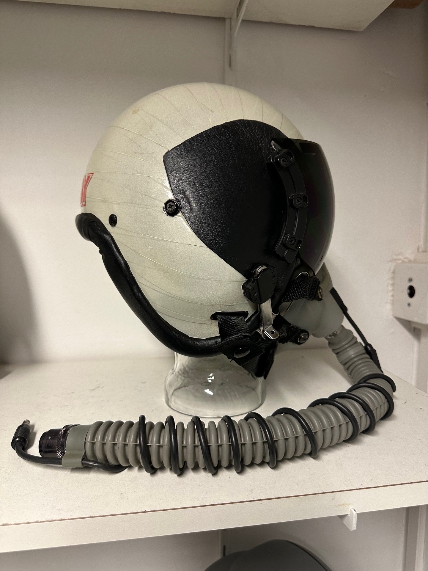 US Navy HGU-68/P flight helmet with MBU-12/P oxygen mask - the Aviation  Store.net