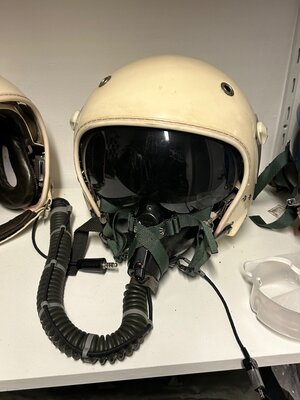 Gueneau 316 flight helmet + MBU-5/P oxygen mask